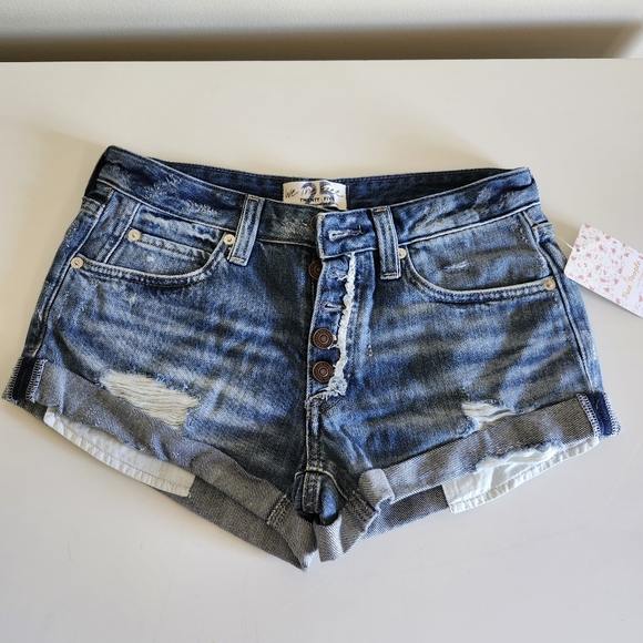 NWT Free People Romeo Rolled Cut Off in Beach Break size 25 - Picture 6 of 7